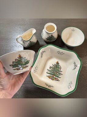 Spode Christmas Dish Set Bowls Plates Creamer Tree Style